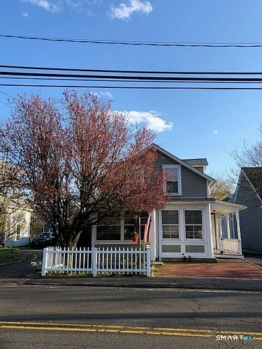 4 McKinley St Photo 1