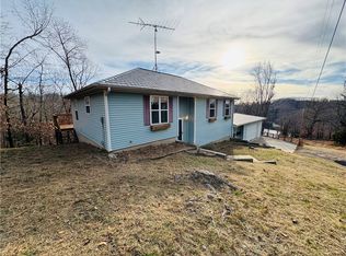 51 NW Ridge Rd, Eureka Springs, AR 72631