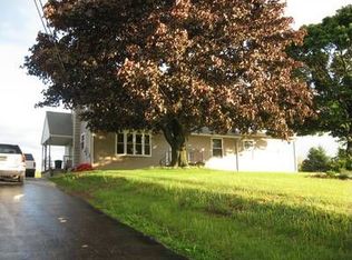 95 W 2nd Mountain Rd, Pottsville, PA 17901