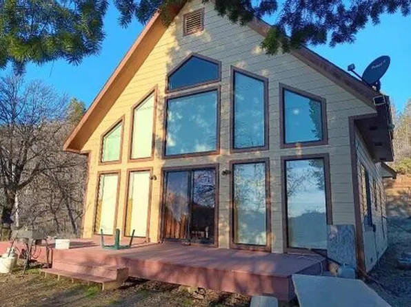 12340 Van Duzen Rd, Bridgeville, CA 95526