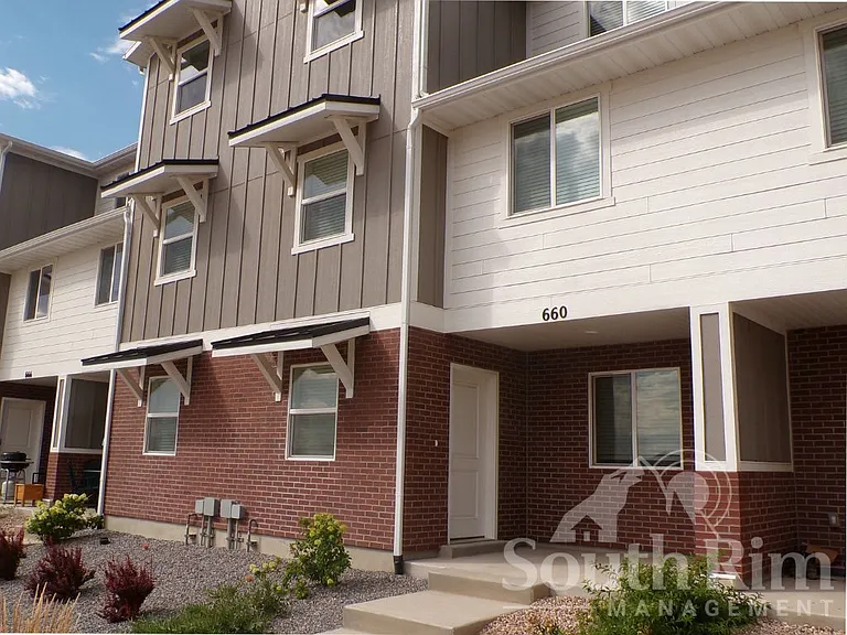 660 W Frost St #1 — Photo 1