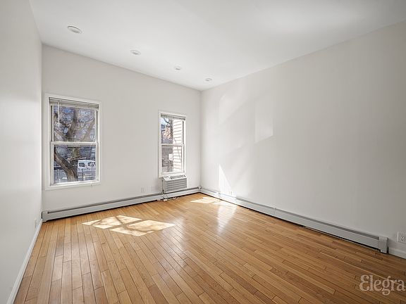 3rd image of 10-43 48th Ave #2A