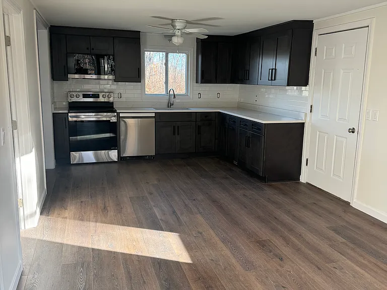 Kitchen / Dining