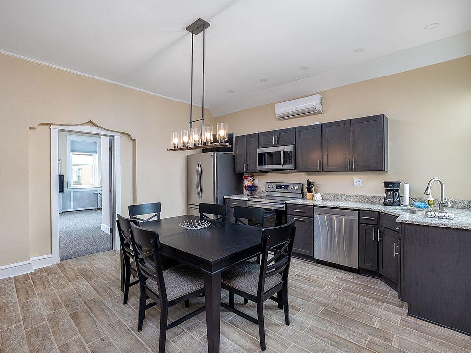 1st image of 1131 Callowhill St #A