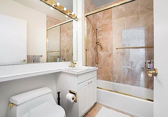 5th image of 111 W 67th St APT 36B