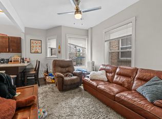 3757 N Fremont St #2S, Chicago, IL 60613