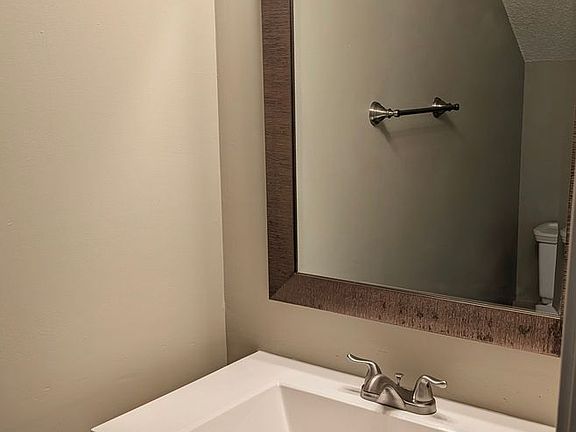 5th image of 404 Belmont Mount Holly Rd APT 17