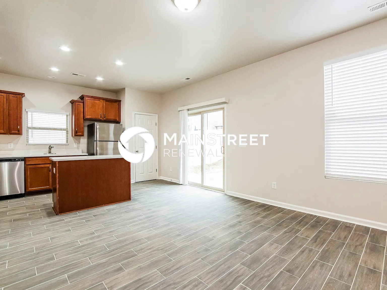 1445 Lombar Street — Photo 4