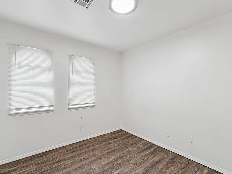 8514 Candlewood Dr — Photo 18