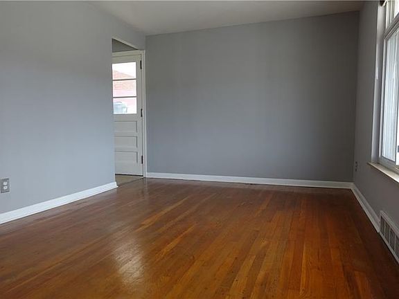3rd image of 6710 W Barivista Dr