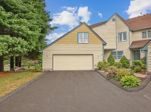 23 L Hermitage Drive #23, Shelton, CT 06484