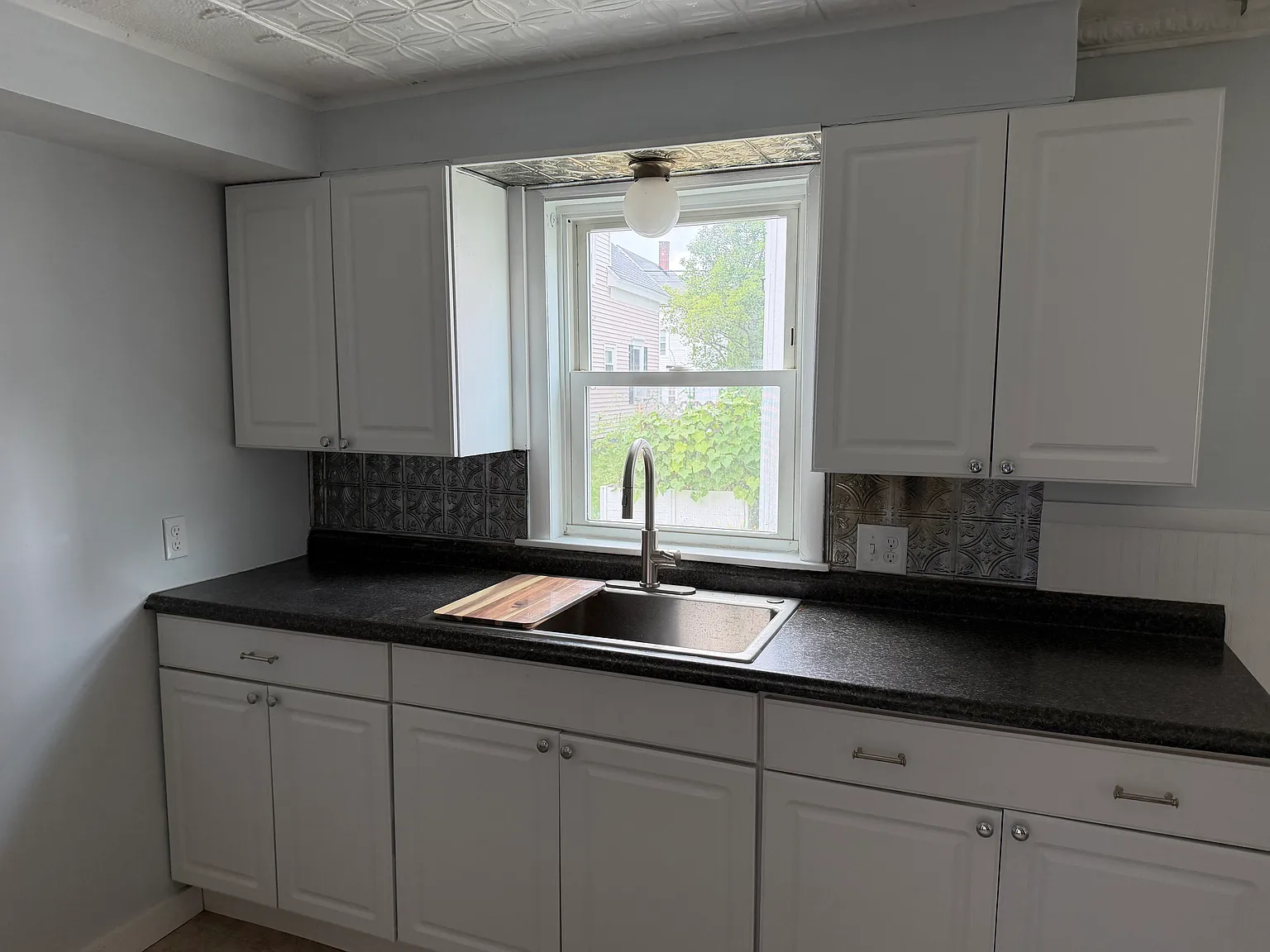 2 bed, 900 sqft, $2,200 — Photo 3