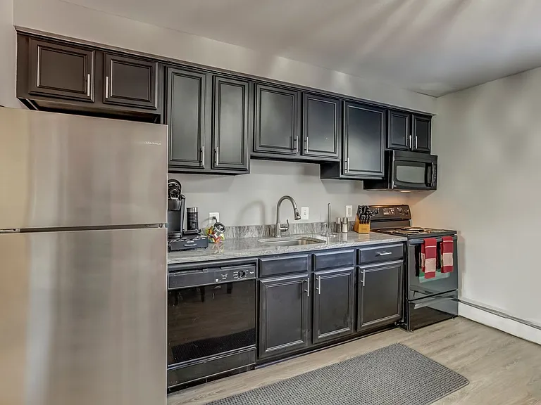 649 Maple Rd — Photo 4
