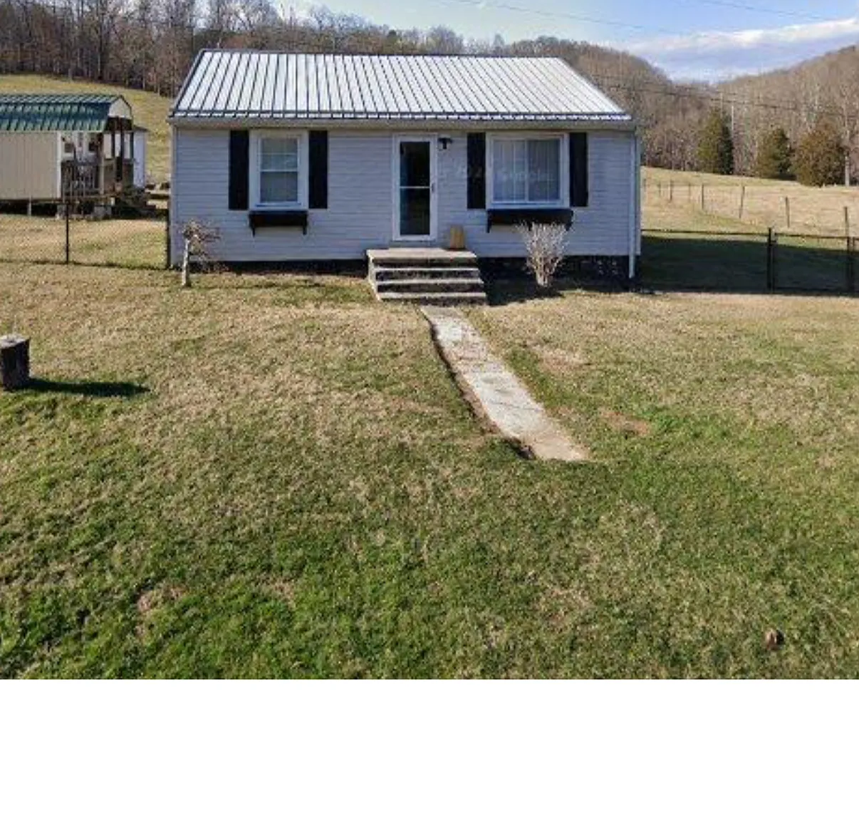 2 bed, 900 sqft, $1,100 — Photo 1