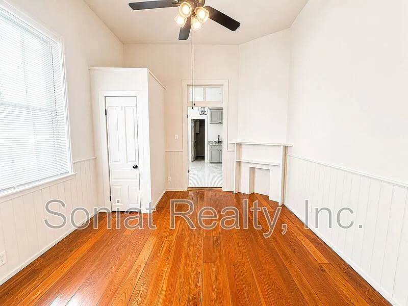 2 bed, 1.0 bath, 850 sqft, $1,300 — Photo 3