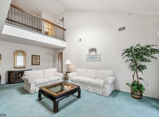 55 Autumn Ct, Ledgewood, NJ