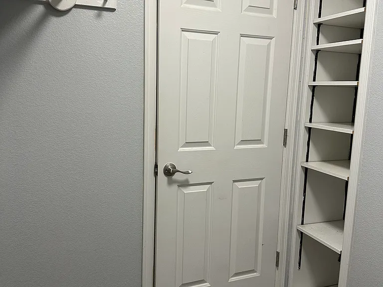 350 Walnut Ln — Photo 18