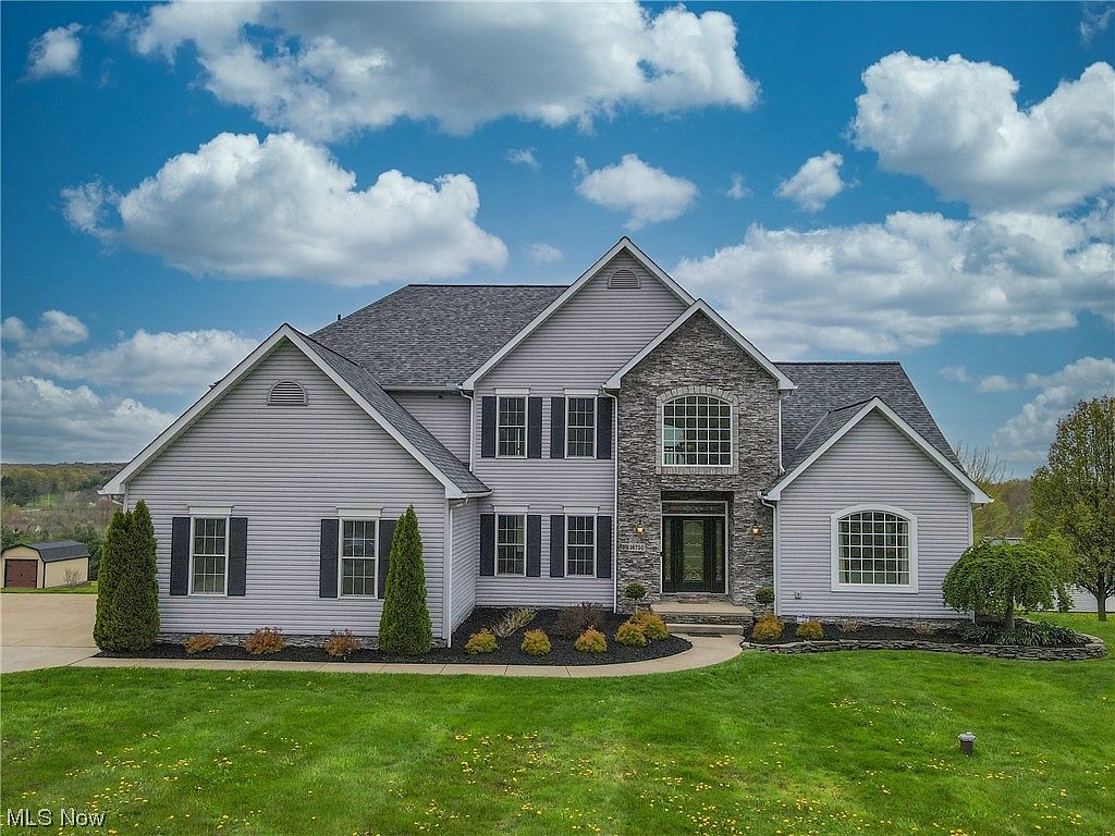 16750 Munn Rd, Chagrin Falls, OH 44023 | Zillow