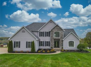 16750 Munn Rd, Chagrin Falls, OH 44023