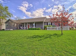 272 Stone Hedge Row Dr, Johnstown, OH