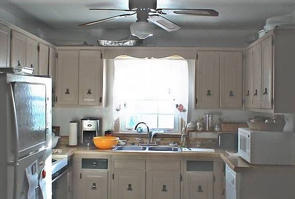 3rd image of 7439 Sherwood Dr