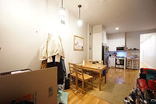 700 Hancock St #1L Photo 1