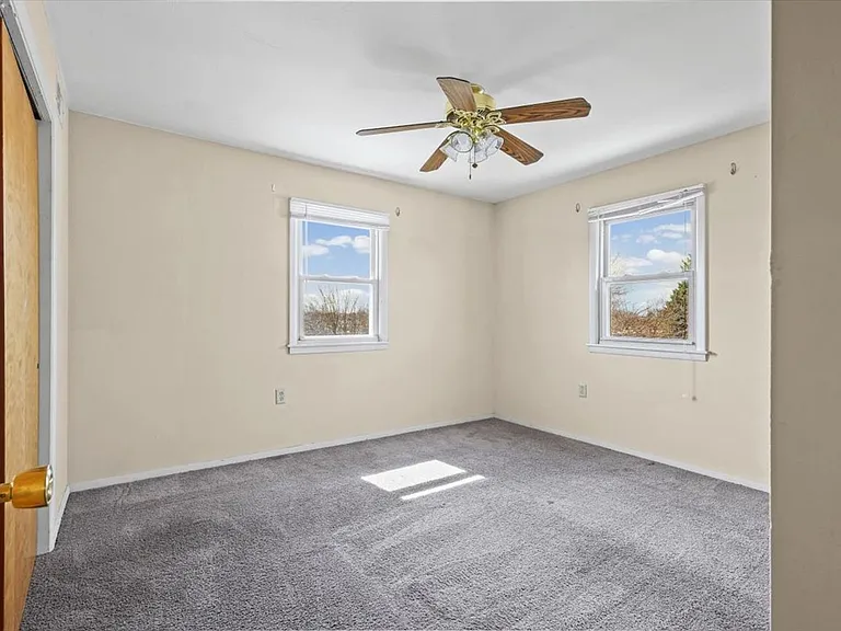 309-311 Robinhood Ln — Photo 26