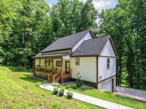 1719 Hidden Harbor Rd, Hixson, TN 37343