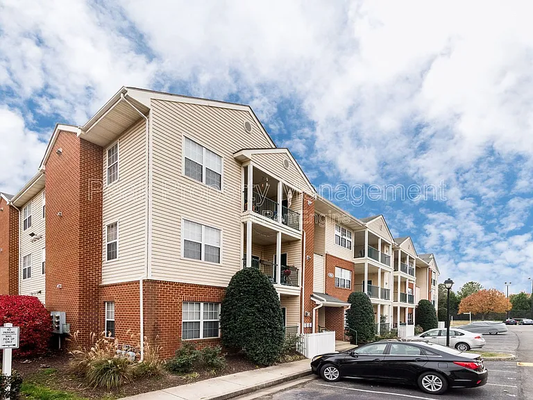 801 Virginia Center Pkwy — Photo 23