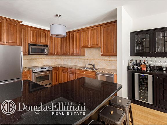 2nd image of 22 Avenue At Port Imperial APT 107