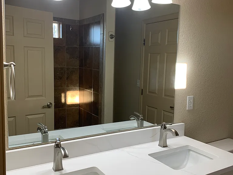 6527 Phoenix St — Photo 5
