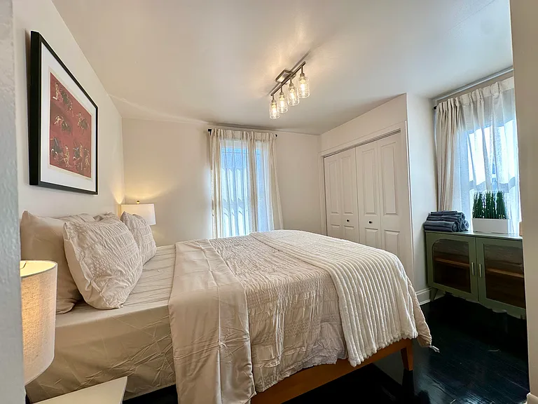 1021 Park Ave #A — Photo 8