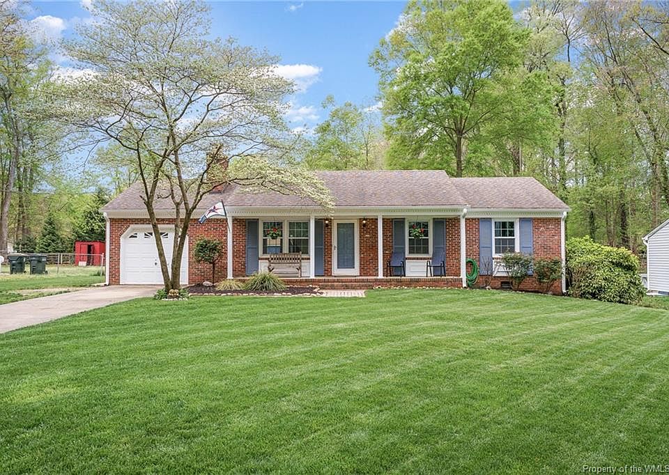 1st image of 304 Brook Ln