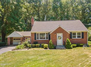 8 Oak Drive, Albany, NY 12203