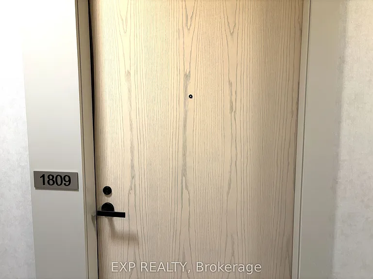 28 Interchange Way #1809 — Photo 2