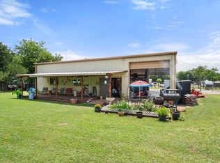 112 Love St, Fairfield, TX 75840