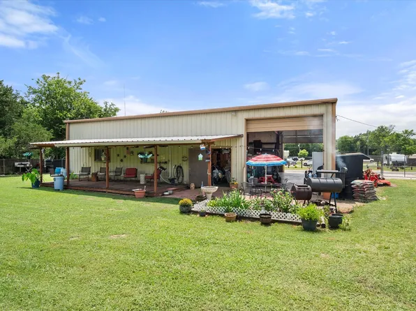 112 Love St, Fairfield, TX 75840