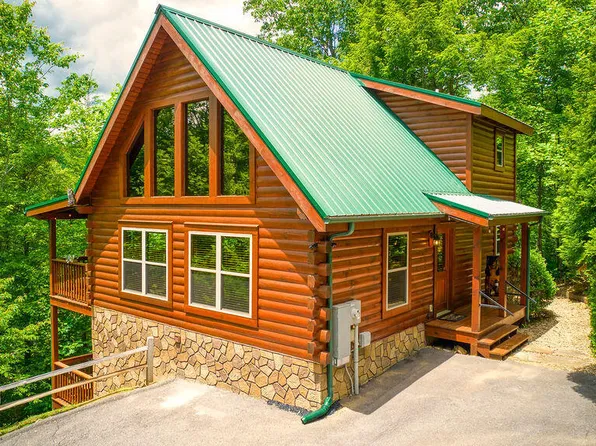 766 High Mountain Way, Gatlinburg, TN 37738