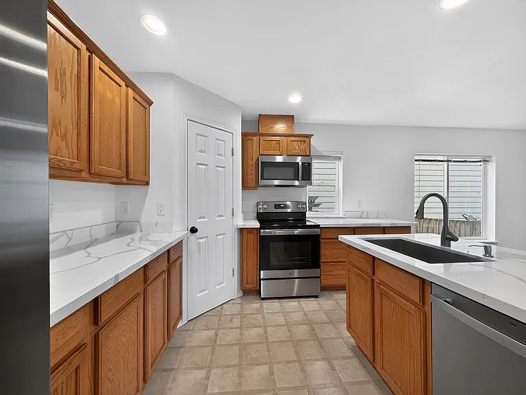 10665 2nd Pl SW — Photo 3