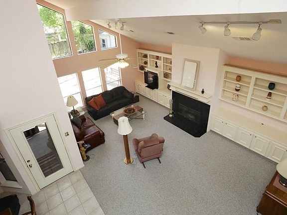 3rd image of 11607 Willowrun Dr