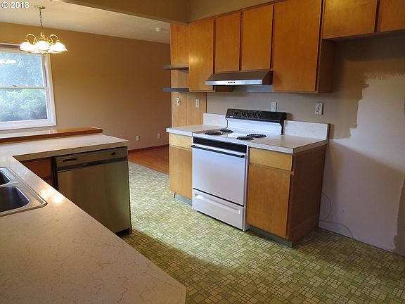 4th image of 14630 SE Creekside Dr