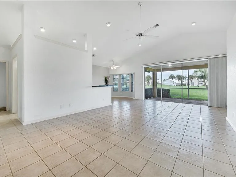 1580 Jasper Ct — Photo 10