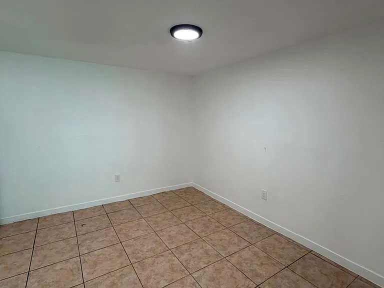 2148 Dora St #9 — Photo 2