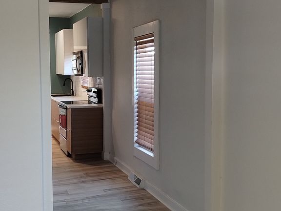 5th image of 324 E Corona Ave