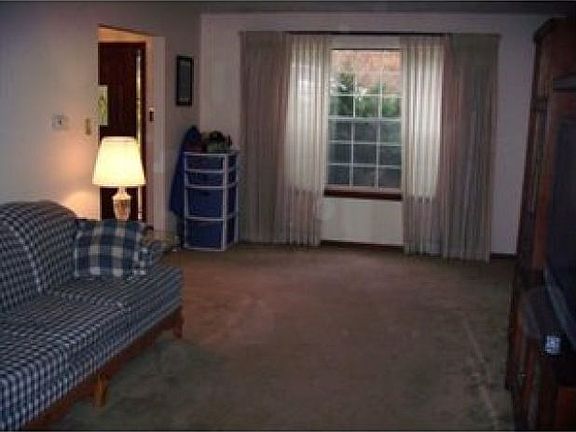 4th image of 1031 Delfield Dr
