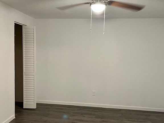 3rd image of 9225 Charlton Pl