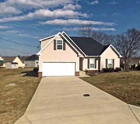 1st image of 129 Auburn Ct