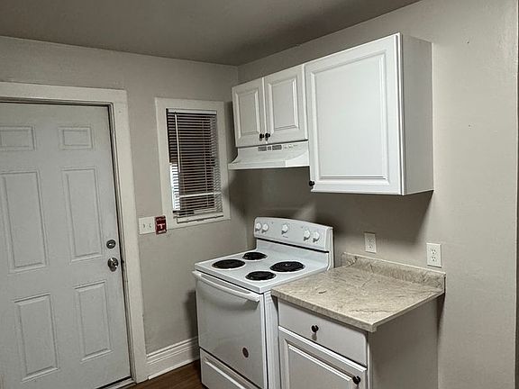 4th image of 120 E Spring St #C
