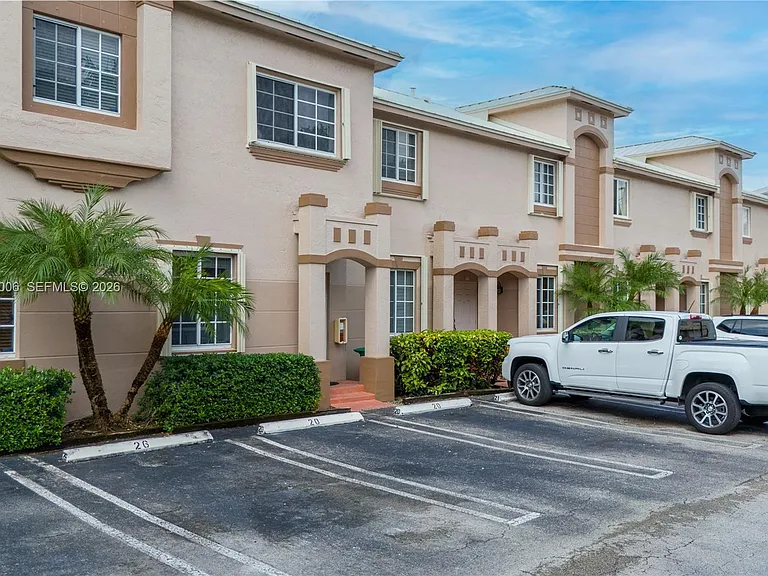 15750 SW 92nd Ave #20C — Photo 6