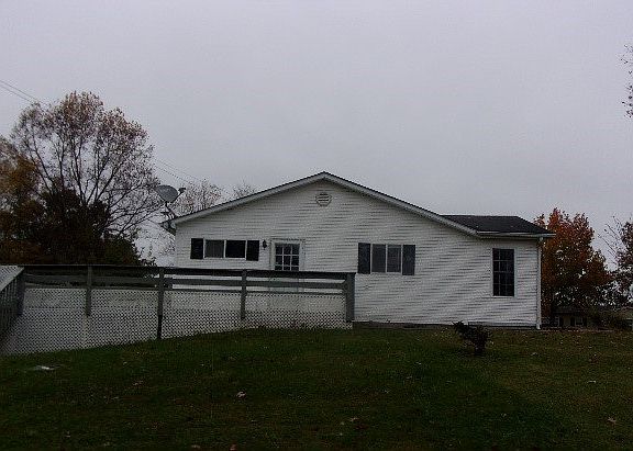 2nd image of 19 Sunrise Ln